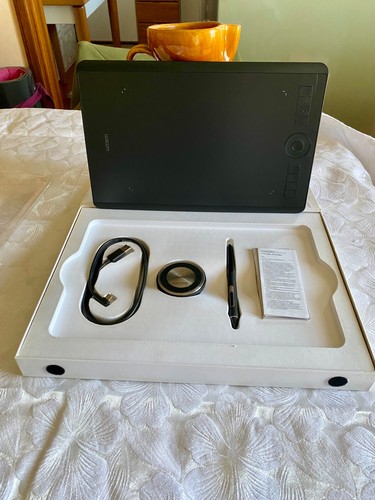 Wacom intuos pro - wacom,